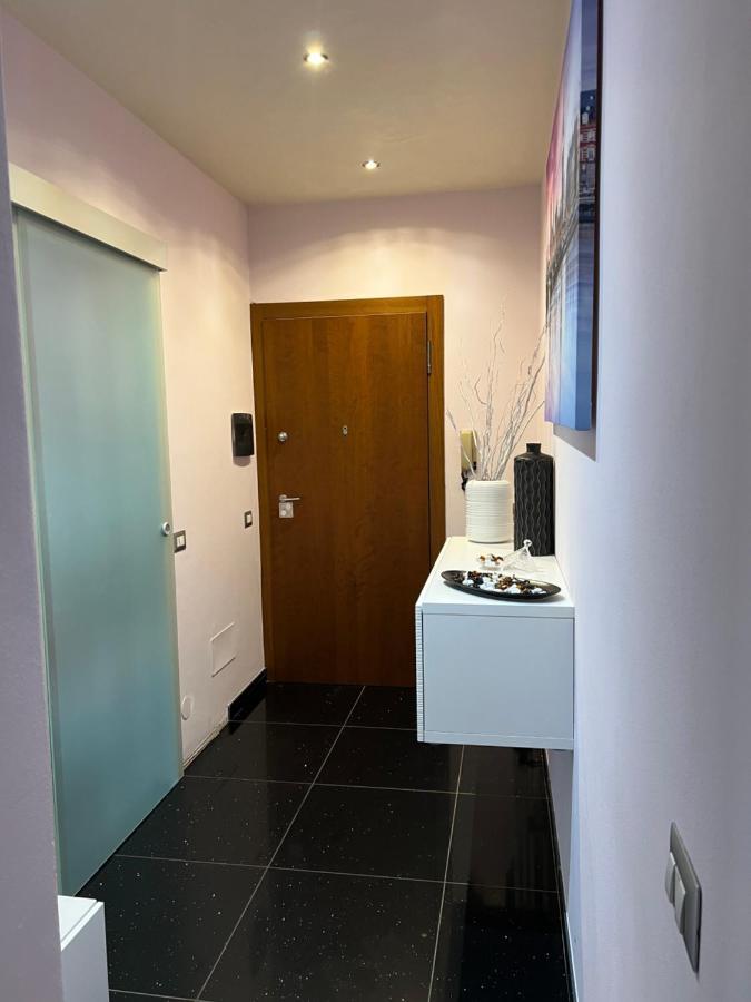 Stay In Style - Vibrant Condo In San Giovanni Lupatoto Exterior photo