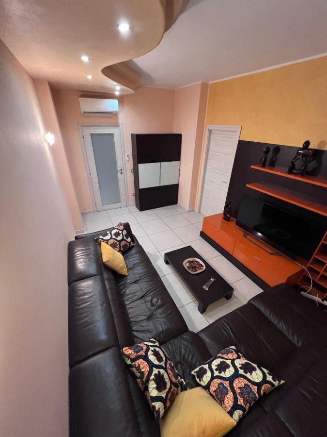 Stay In Style - Vibrant Condo In San Giovanni Lupatoto Exterior photo