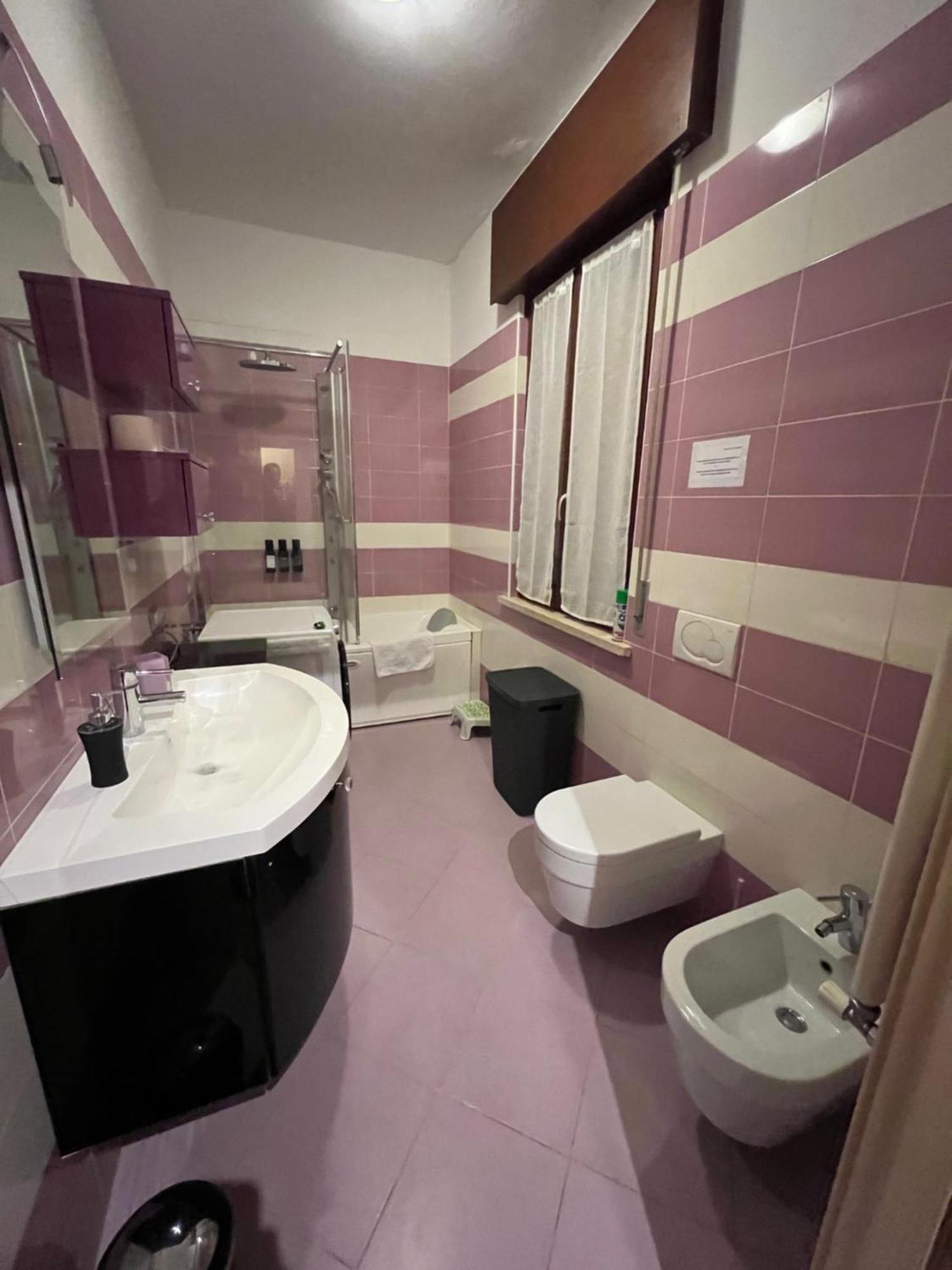 Stay In Style - Vibrant Condo In San Giovanni Lupatoto Exterior photo
